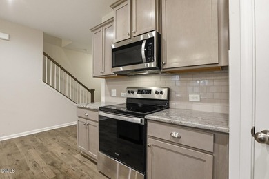 Seller's loss is your gain! MOVE IN READY - PRICED TO SELL! - photo 13