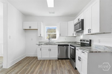 Welcome to 1114 East 59th Street where charm meets modern - photo 14