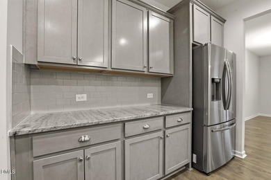 Seller's loss is your gain! MOVE IN READY - PRICED TO SELL! - photo 15
