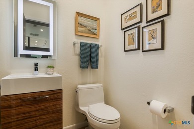 Experience gorgeous views, modern luxury, and a prime location - photo 18