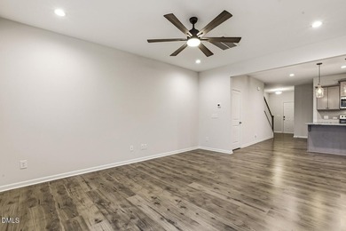 Seller's loss is your gain! MOVE IN READY - PRICED TO SELL! - photo 23