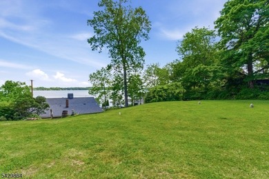 Beautiful views of Culver Lake are here at this charming Ranch - photo 26