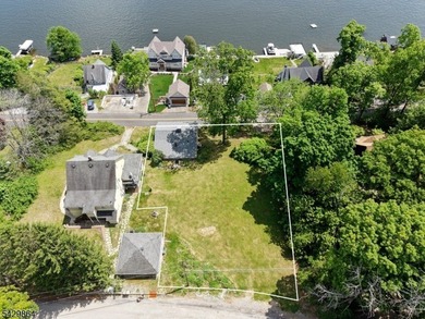 Beautiful views of Culver Lake are here at this charming Ranch - photo 32