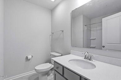 Seller's loss is your gain! MOVE IN READY - PRICED TO SELL! - photo 34