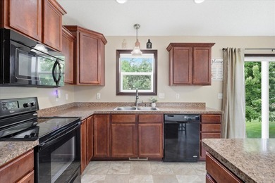 Welcome to this spacious 5-bedroom, 3-bathroom home offering - photo 4