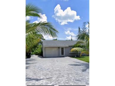 Welcome to a great home in the perfect location! This house with - photo 16