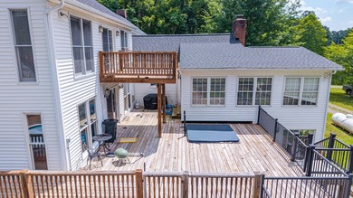 Private lakefront retreat offering the best of country living - photo 19