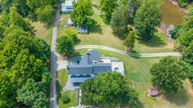Private lakefront retreat offering the best of country living - photo 20