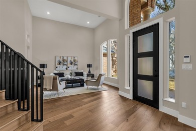Designed for both sophisticated entertaining & comfortable - photo 2
