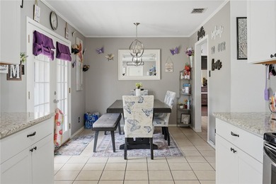 Welcome to this beautifully maintained 4-bedroom, 2-bathroom - photo 13