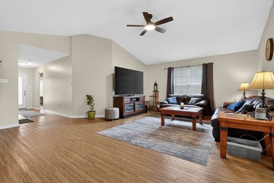 Ocean Springs home on a quiet cul-de-sac, framed with beautiful - photo 4