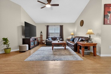Ocean Springs home on a quiet cul-de-sac, framed with beautiful - photo 5
