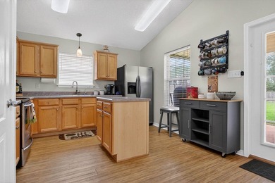 Ocean Springs home on a quiet cul-de-sac, framed with beautiful - photo 8