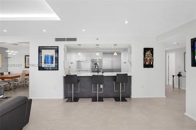 *Stunning High-Rise Condo - Fully Renovated & Luxurious Living - photo 19