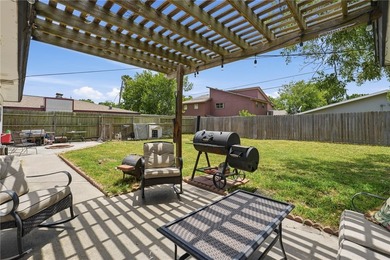 Welcome to this beautifully maintained 4-bedroom, 2-bathroom - photo 26