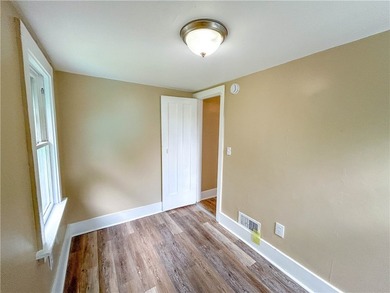 Huge Duplex in the Homestead Heights neighborhood of the City of - photo 9