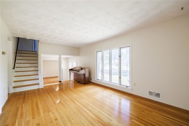 This well-maintained 3-bedroom, 1.5-bath split level home offers - photo 5