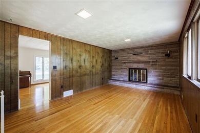 This well-maintained 3-bedroom, 1.5-bath split level home offers - photo 7