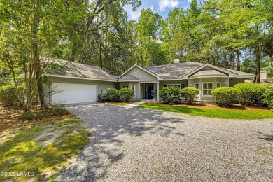 Welcome to 1 Wild Magnolia Lane! This well-maintained - photo 2
