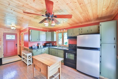 Experience the best of lake living in every season with this - photo 4