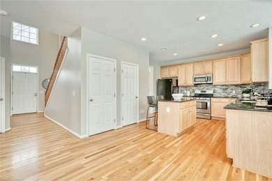 LIGHT! VOLUME! OPEN SPACE! Stunning Webster, NY home with SCALE - photo 19