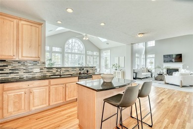 LIGHT! VOLUME! OPEN SPACE! Stunning Webster, NY home with SCALE - photo 21
