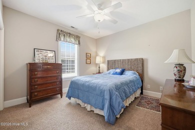 Look no further! Immaculate Single-Family Residence, move in - photo 45