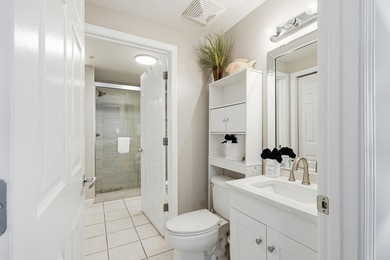 This beautifully updated 1 bedroom, 1.5 bath condo on Miramar - photo 13
