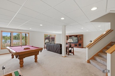 Welcome to this BEAUTIFUL END-UNIT townhome perfectly positioned - photo 30