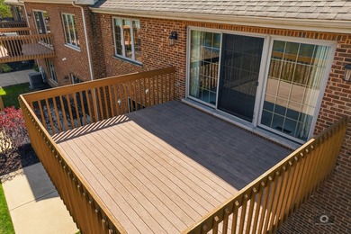 Welcome to this BEAUTIFUL END-UNIT townhome perfectly positioned - photo 45