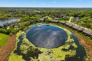 Welcome to this BEAUTIFUL END-UNIT townhome perfectly positioned - photo 49