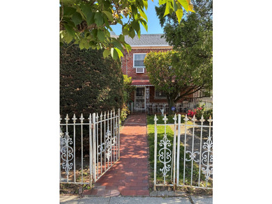 Welcome to 2216 Seward Avenue! This 3 bedroom, 1 1/2 bath - photo 2