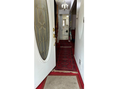 Welcome to 2216 Seward Avenue! This 3 bedroom, 1 1/2 bath - photo 5