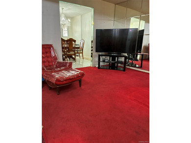 Welcome to 2216 Seward Avenue! This 3 bedroom, 1 1/2 bath - photo 8