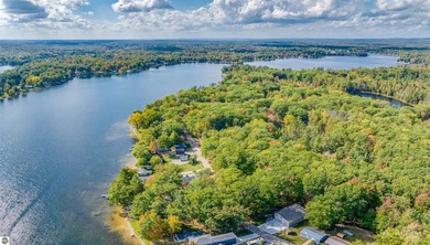 Discover the perfect getaway with this inviting two-bedroom - photo 12