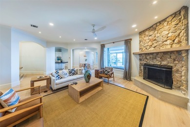 Stunning lakefront home filled with natural light, luxury - photo 7