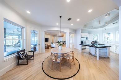 Stunning lakefront home filled with natural light, luxury - photo 9