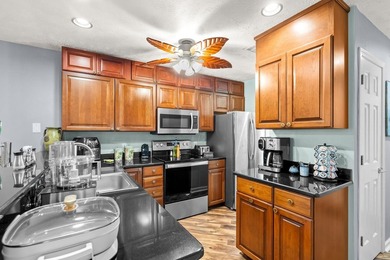 BACK ON THE MARKET at no fault of the sellers! Welcome to this - photo 13