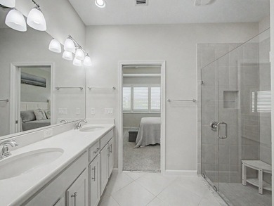 Welcome to this beautifully upgraded 2-bedroom + Den, 2-bathroom - photo 13
