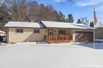 McCullom Lake Home For Sale in Mccullom Lake Illinois