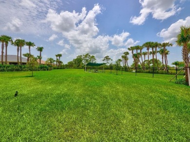 Welcome to this beautifully upgraded 2-bedroom + Den, 2-bathroom - photo 33