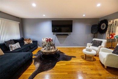 *Experience refined living in this impeccably maintained - photo 5