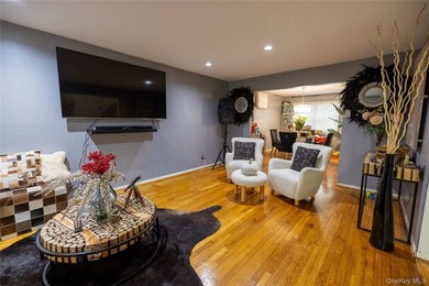 *Experience refined living in this impeccably maintained - photo 6