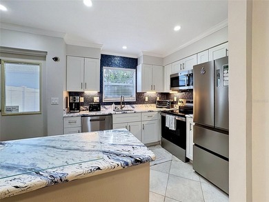 Short Sale. Live a life you don't need a vacation from in this - photo 3