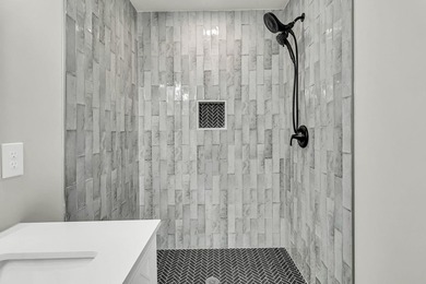 Calling all Investors! This is an HOA-free, STR-capable home - photo 18