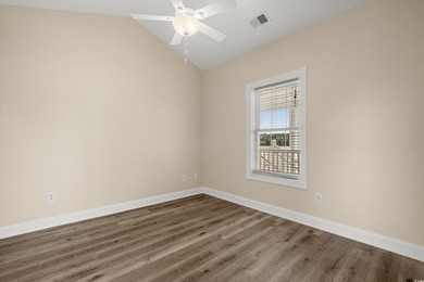 Lender owned! Price reduced to sell! Move in ready unit located - photo 27