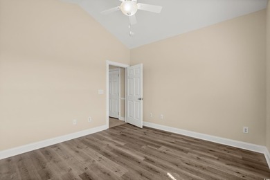 Lender owned! Price reduced to sell! Move in ready unit located - photo 31