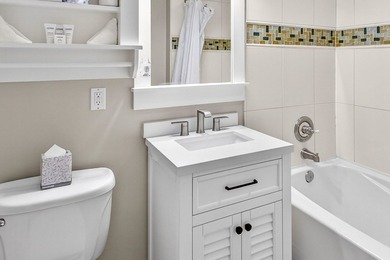 This fully furnished studio offers a spacious private balcony - photo 9