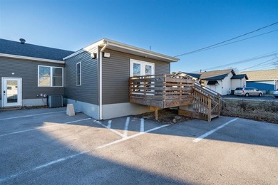 Prime Commercial Opportunity with Exceptional Visibility and - photo 3
