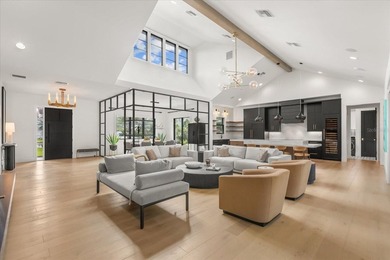 Beautifully built in 2022 by Lonnie Richardson, this custom - photo 12
